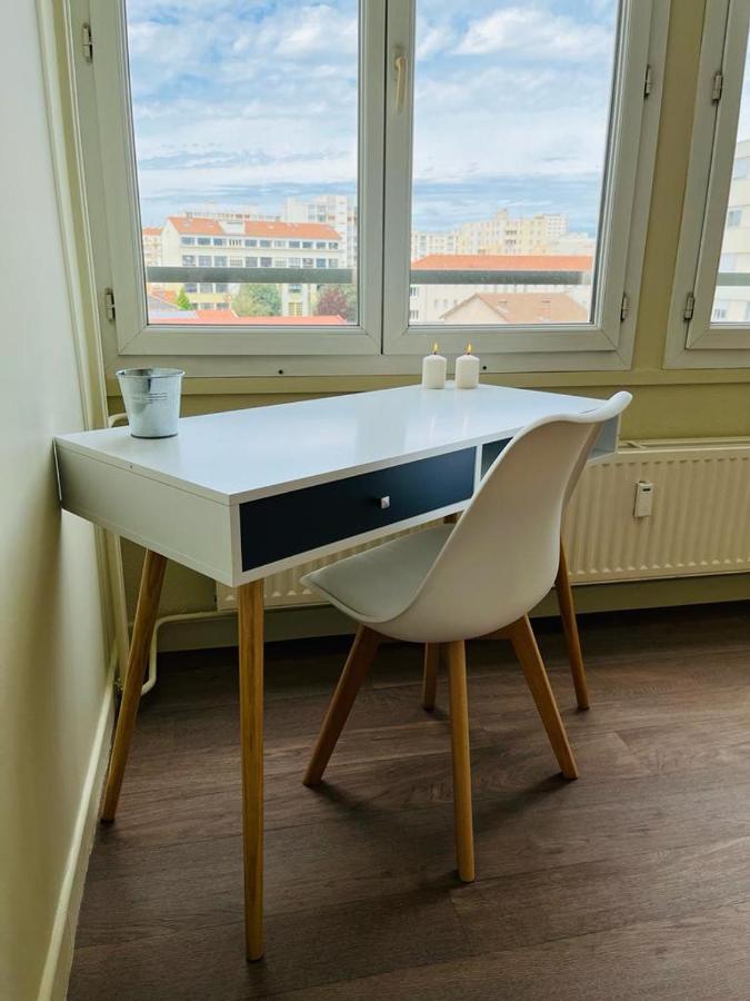 Espace 500 - Cosy, Wifi & Vue Sur La Ville แซงต์-เอเตียน ภายนอก รูปภาพ