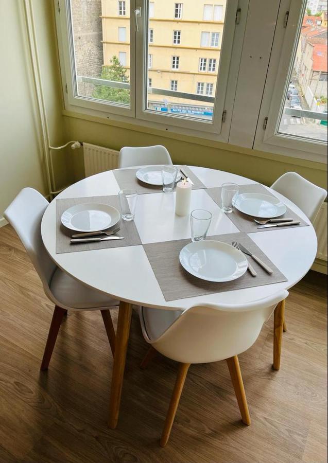 Espace 500 - Cosy, Wifi & Vue Sur La Ville แซงต์-เอเตียน ภายนอก รูปภาพ